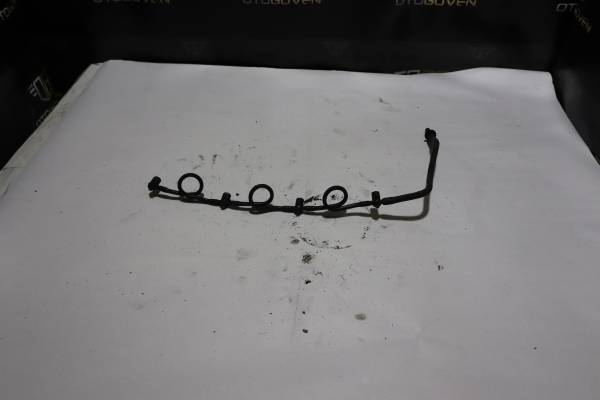 FORD TRANSİT 120 - 120 V ÇIKMA PARÇA TRANSİT V184 ENJEKTÖR GERİ DÖNÜŞ BORUSU